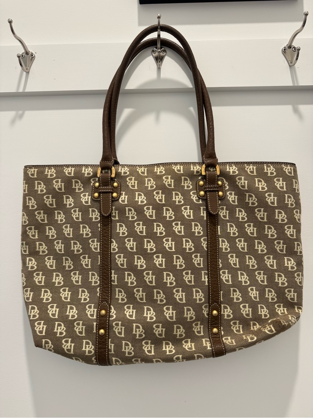 Dooney & Bourke Brown & Cream Signature Logo Tote Approx 19x13x3.5.